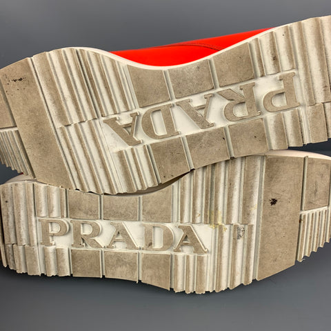 PRADA Taille 9 Chaussures à lacets en cuir blanc orange