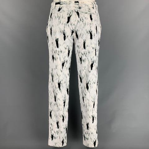 MOSCHINO COUTURE Fall 2015 Size 40 Regular White & Black Print Cotton / Viscose Notch Lapel Suit