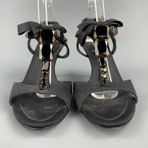 MIU MIU Sandalias con tiras y diamantes de imitación en negro, talla 7,5
