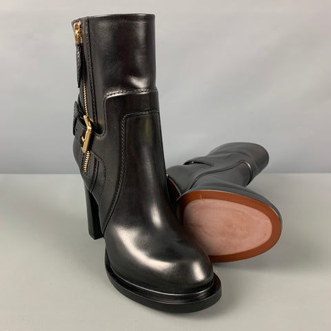 LOUIS VUITTON Size 7 Black Leather Boots