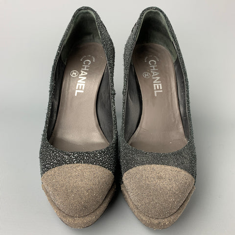 CHANEL Talla 7 Zapatos de tacón con textura brillante color carbón y gris