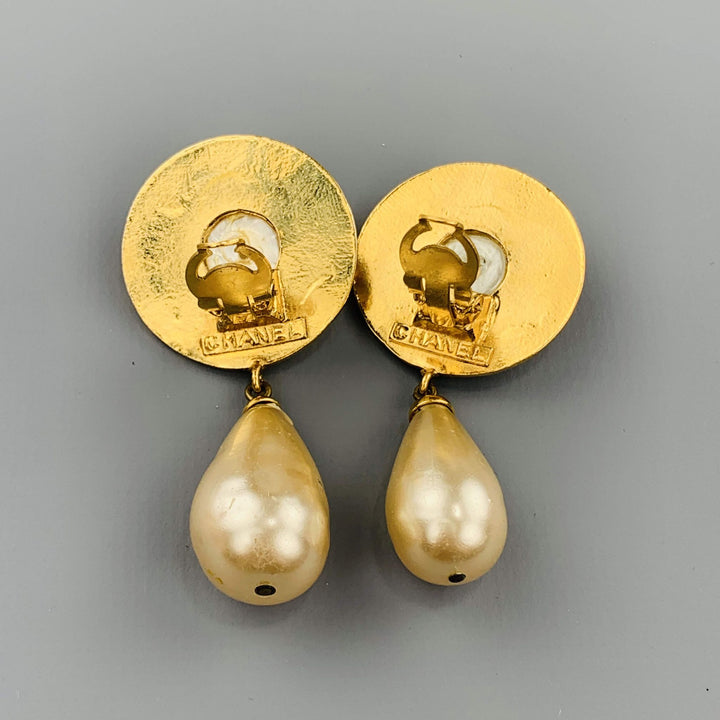 CHANEL Vintage Gold Tone Faux Pearl Tear Drop Clip On Earrings