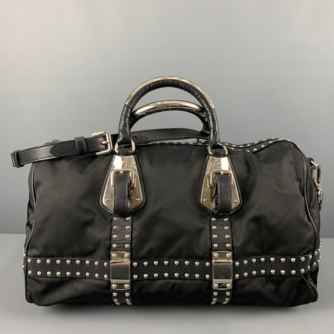 Sacs de sport en nylon avec garniture en cuir clouté noir PRADA
