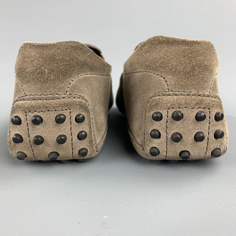 Mocasines tipo driver de ante color topo TOD'S Talla 9.5