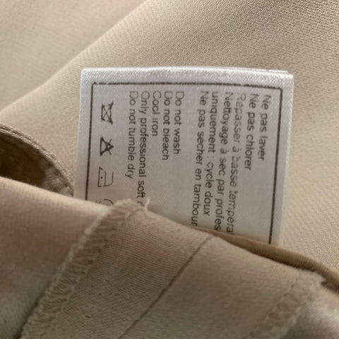 CHANEL Size 4 Beige Silk Straight Dress Pants