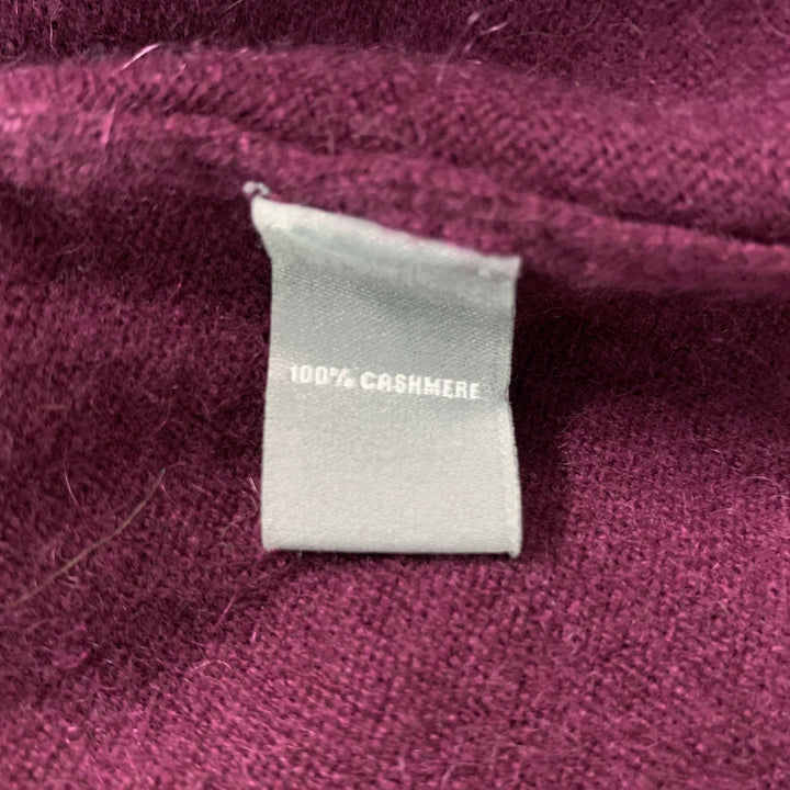 NEIMAN MARCUS Size L Raspberry Solid Cashmere V-Neck Pullover