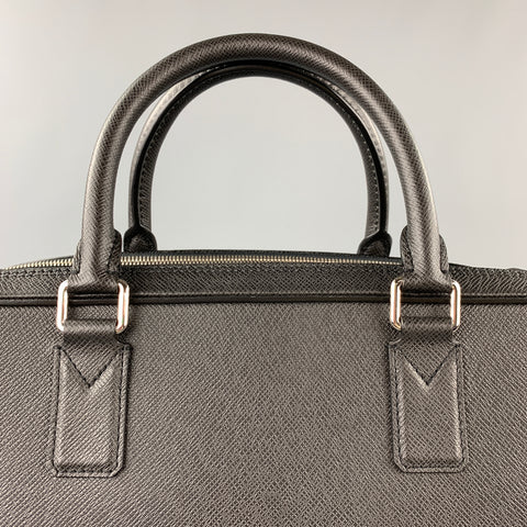 LOUIS VUITTON Porte-documents Taiga Porte en cuir noir