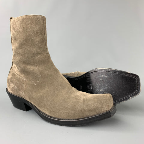 VETEMENTS Botas Demna Gvasalia con cremallera lateral de ante color topo talla 7