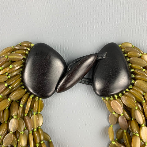 VINTAGE Green Acetate Layered Wooden Clasp Necklace