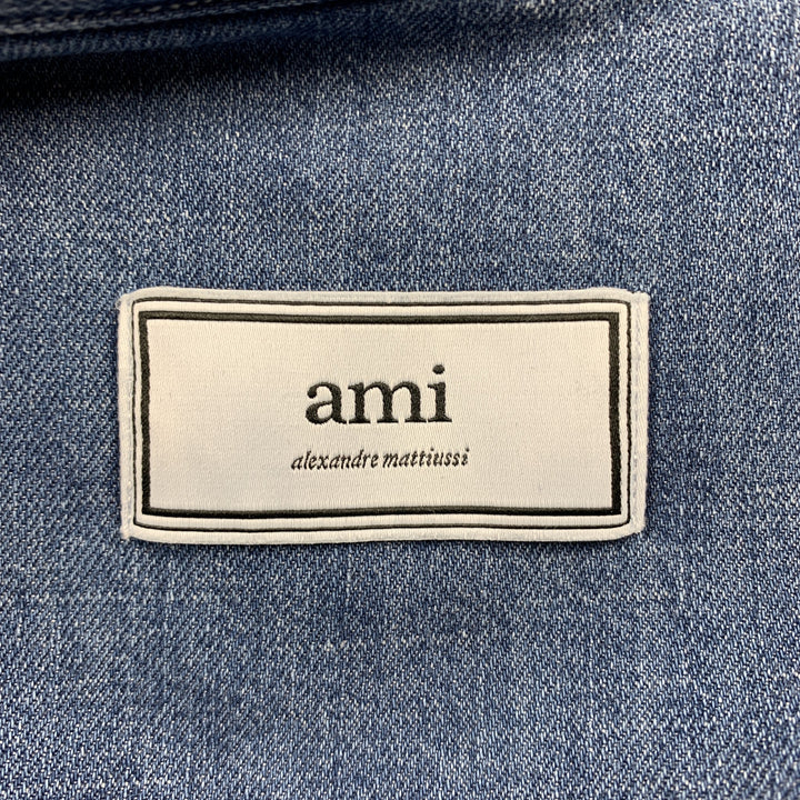 AMI by ALEXANDRE MATTIUSSI Camisa vaquera de manga corta con puntadas en contraste índigo talla S