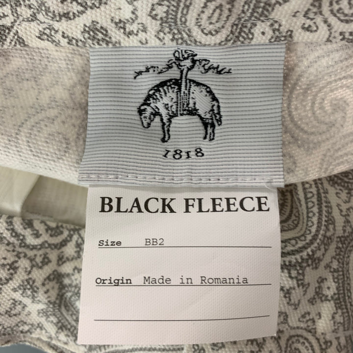 BLACK FLEECE Size 32 White Grey Paisley Cotton Belted Shorts