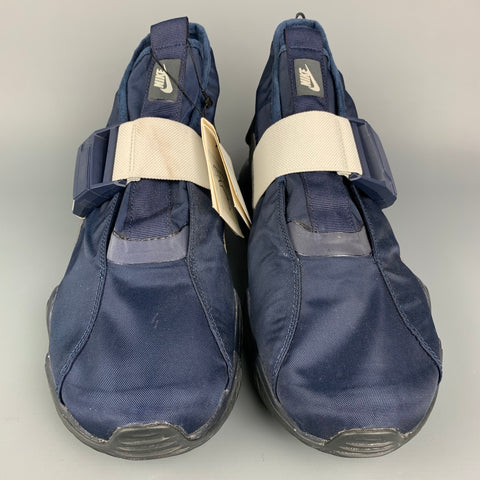 NIKE Size 11.5 Navy & Black Nylon Slip On Sneakers