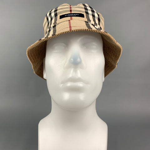 BURBERRY LONDON Chapeau bob réversible en coton velours côtelé à carreaux beige et beige