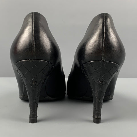 CHANEL Size 7 Black Leather Pointed Toe Pumps