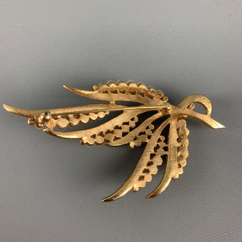 Broches et épingles VINTAGE en fausses perles dorées