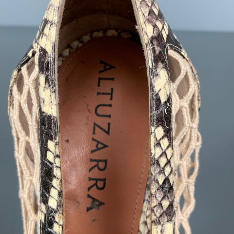 ALTUZARRA Talla 11 Zapatos de tacón con piel de serpiente en relieve de cuero marrón beige