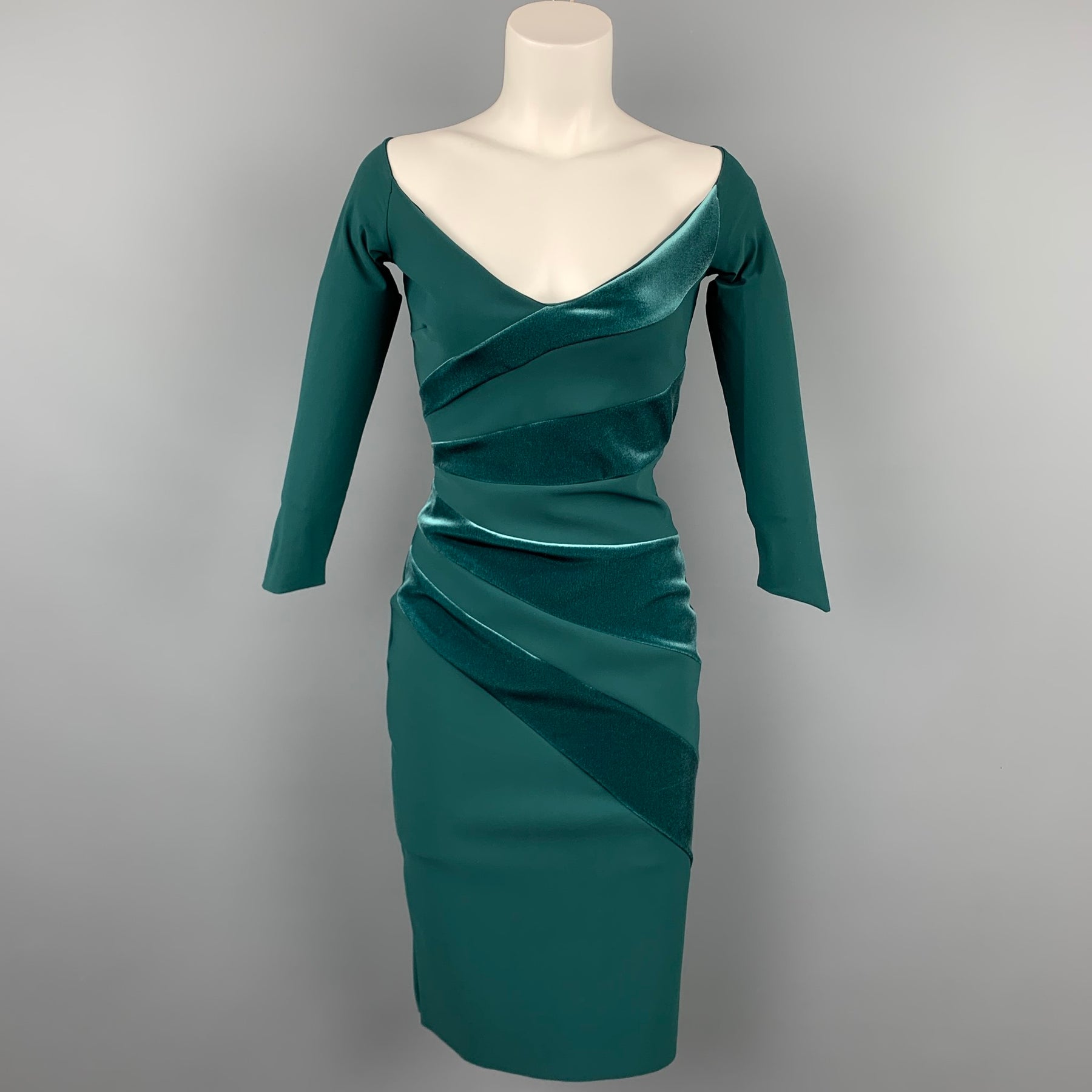 CHIARA BONI Size 4 Green Polyamide Velvet Panels Cocktail Dress – Sui  Generis Designer Consignment