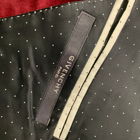 GIVENCHY Talla 40 Regular Traje de solapa de muesca de terciopelo burdeos