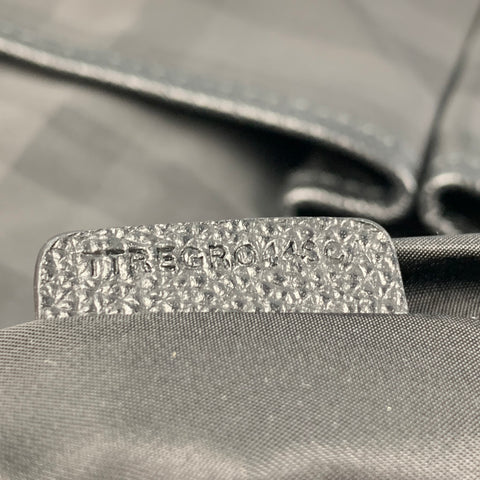 BURBERRY Sac messager en nylon à carreaux noir et gris