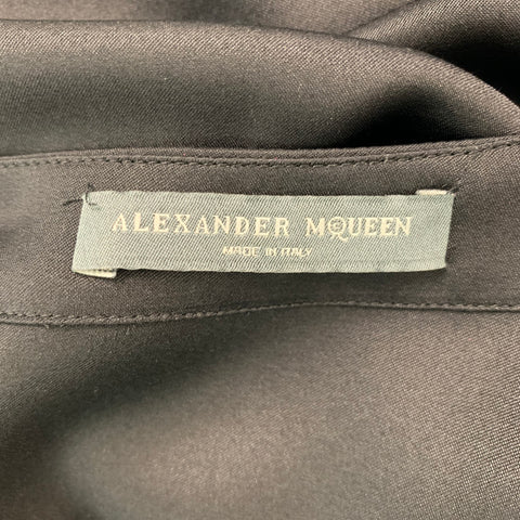 ALEXANDER MCQUEEN Talla 2 Camisa lisa de seda negra con cuello abierto
