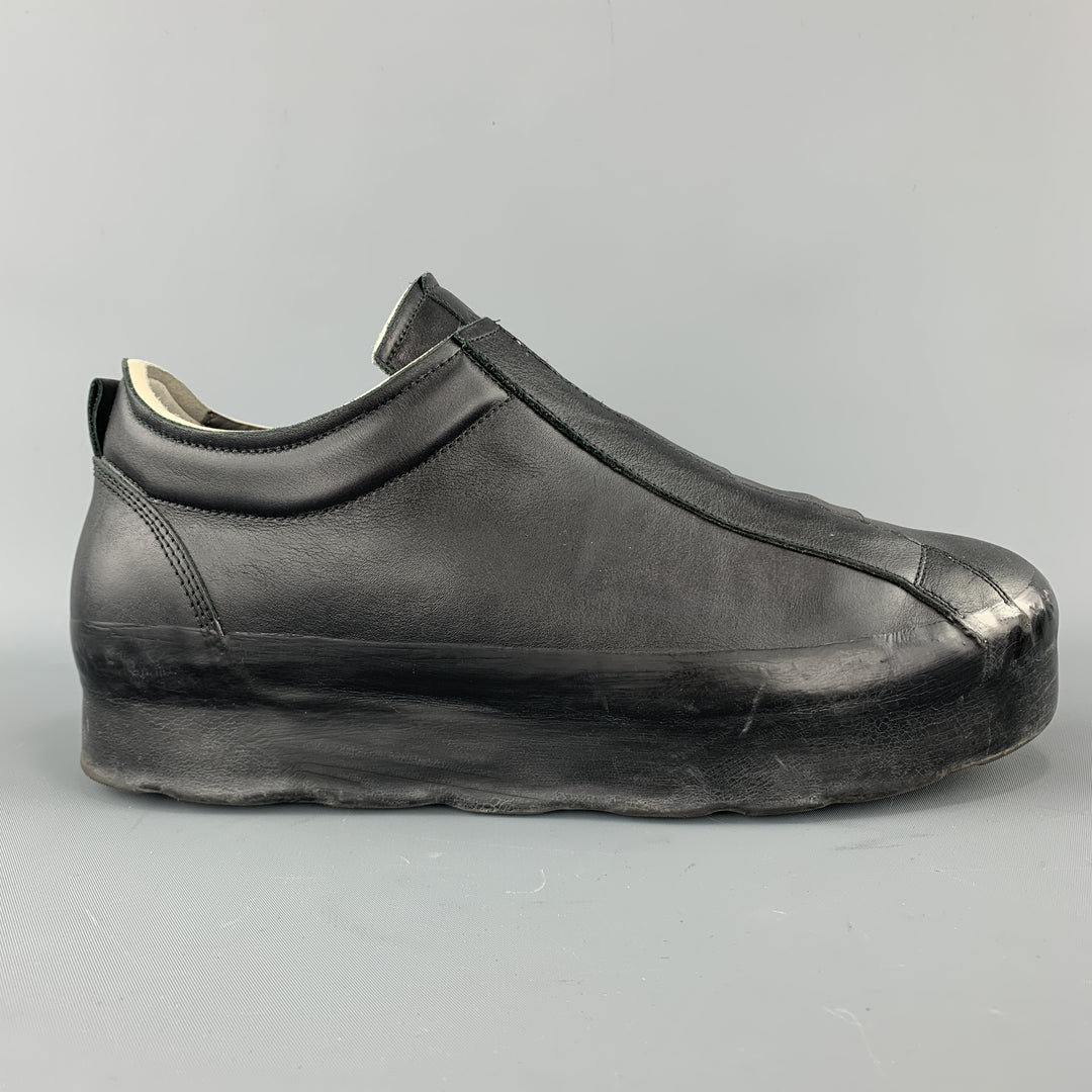 O.X.S. RUBBER SOUL Size 10 Black Leather Slip On Sneakers