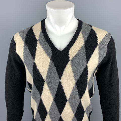 NEIMAN MARCUS Suéter con cuello en V de cachemira Argyle negro y gris talla M