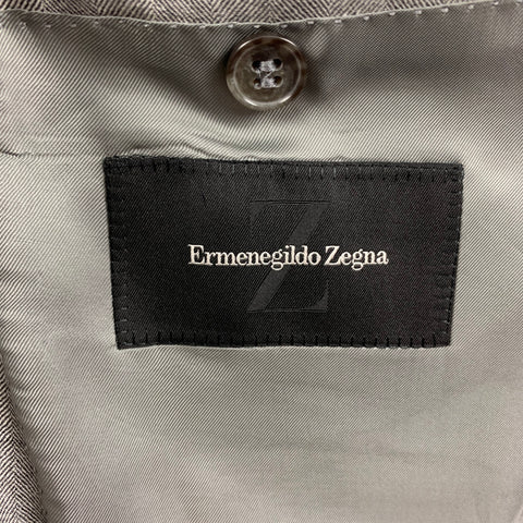 ERMENEGILDO ZEGNA Size 50 Long Light Gray Herringbone Sport Coat
