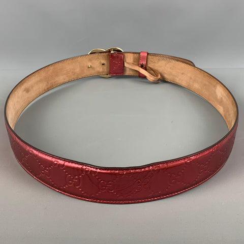 GUCCI 'Guccisima Interlocking' GG Heart Taille Taille 40 Ceinture en cuir verni gaufré rose