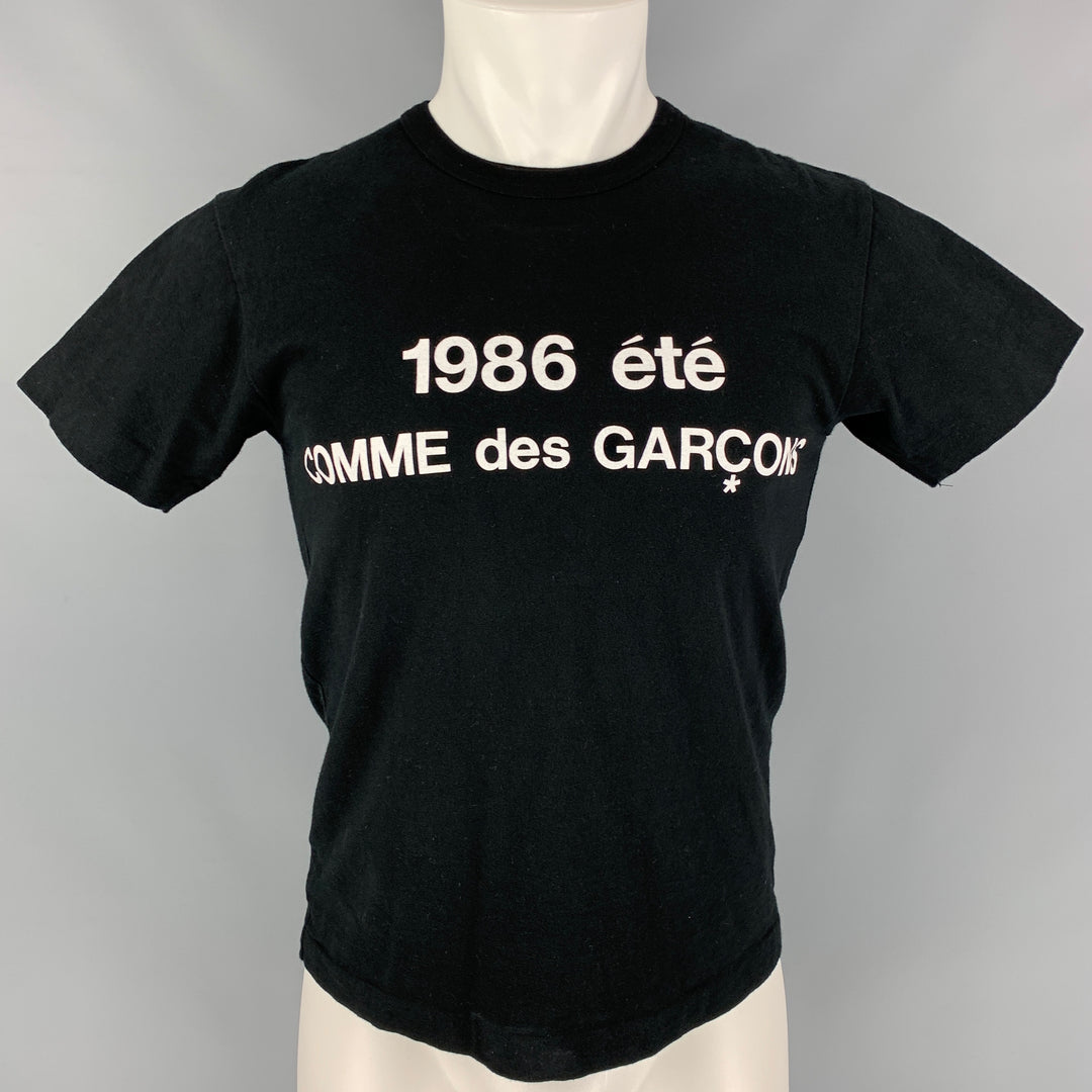 COMME des GARCONS Camiseta de algodón con cuello redondo y logo en blanco y negro Talla S