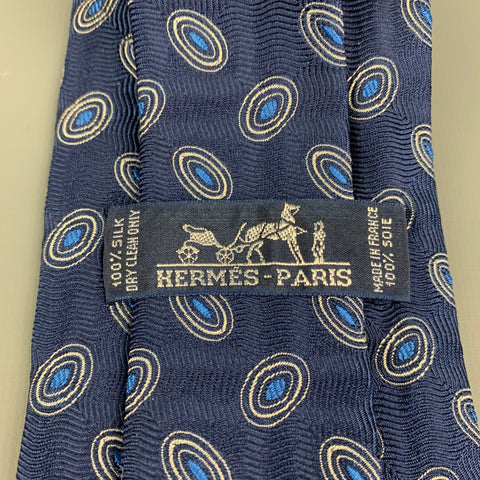 HERMES Corbata de seda ovalada azul marino y blanca