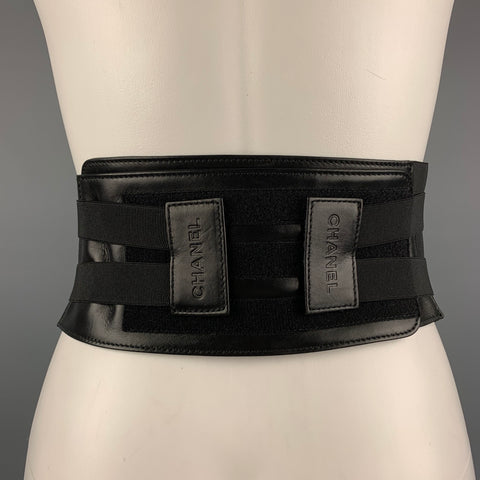 CHANEL FW 11 Waist Size M Black Quilted Leather Belt