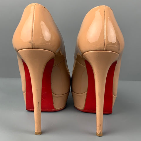 CHRISTIAN LOUBOUTIN Taille 6 Escarpins Bianca à plateforme en cuir verni nu