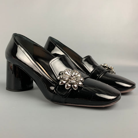 PRADA Talla 7.5 Zapatos de tacón Vernice de charol negro y plateado