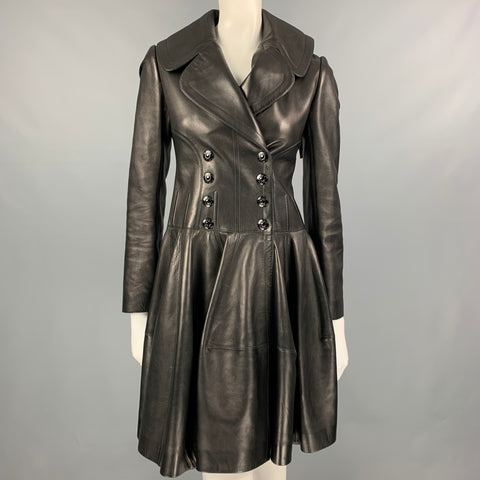 ALAIA Talla 8 Abrigo de vestir peplum de doble botonadura de piel de cordero negro