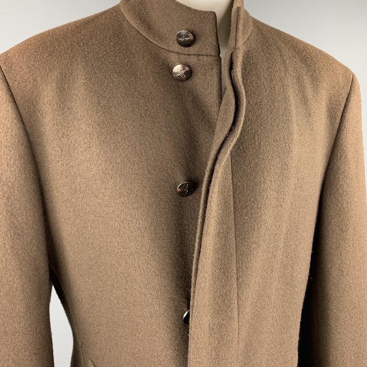 THIERRY MUGLER Talla 40 Abrigo con tapeta oculta y cuello alto de lana marrón