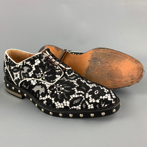 GIVENCHY Nika Talla 7.5 Zapatos con cordones con tachuelas de cuero con encaje blanco y negro