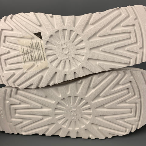UGG Taille 10 Bottes Chukka à lacets en daim blanc