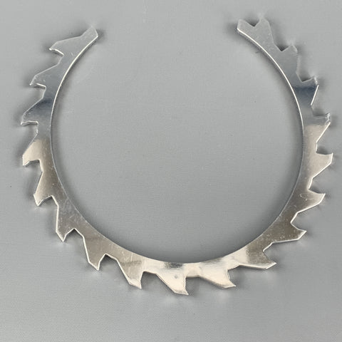 BOND HARDWARE Silver Tone Aluminum Metal Buzzsaw Choker Necklace Small