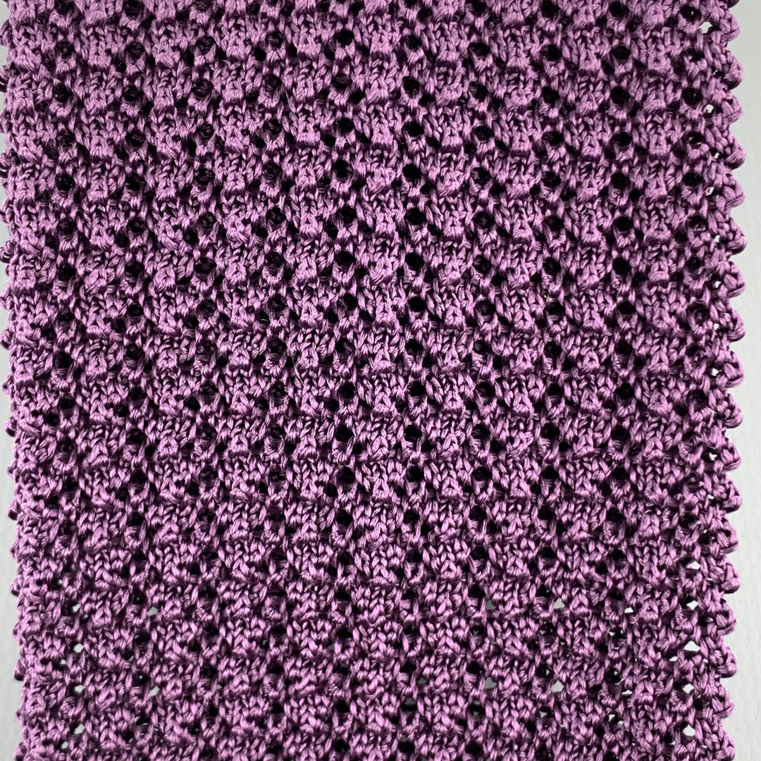 HAYWARD LONDON Cravate en tricot texturé en soie violet discret