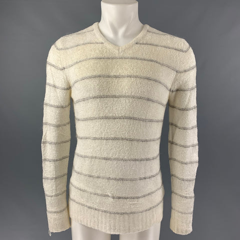 EMPORIO ARMANI Talla XS Suéter con cuello en pico en mezcla de viscosa a rayas grises y blanquecinos