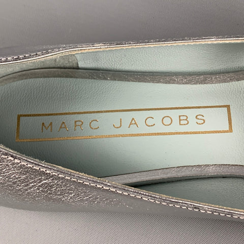 MARC JACOBS Zapatos planos Mary Jane de cuero plateado talla 8.5
