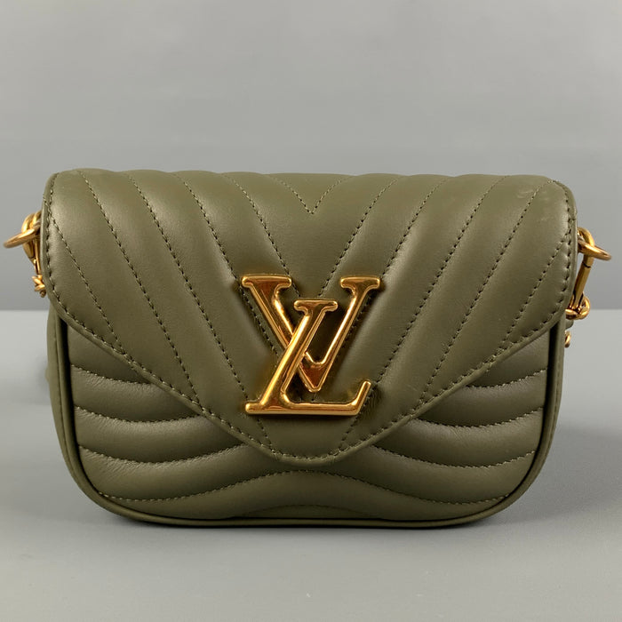 LOUIS VUITTON Bolso Pochette Multi New Wave De Cuero Acolchado En Color Oliva