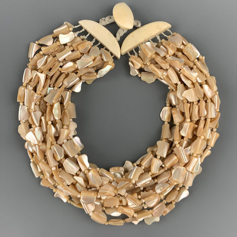 Collier superposé en nacre beige VINTAGE