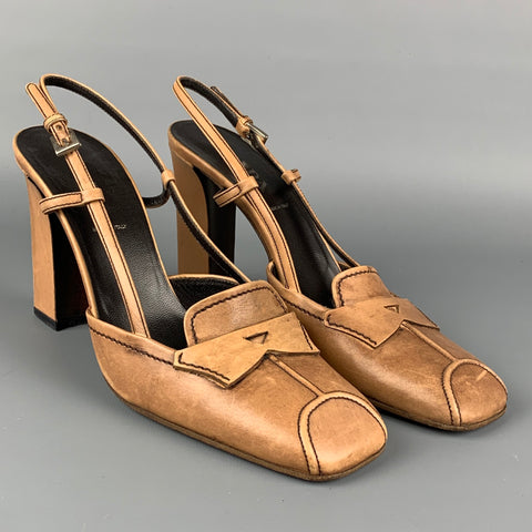 Zapatos de tacón con tira trasera de cuero beige PRADA Talla 7.5