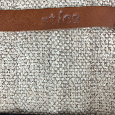 TS (S) Taille de poitrine M Gilet à boutons cachés en laine unie à l'avoine