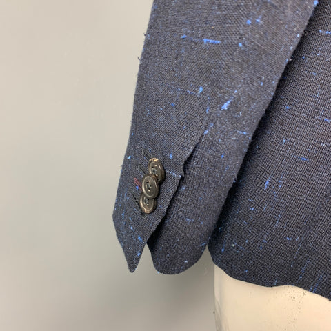 PAUL SMITH Size 42 Navy Textured Viscose / Silk Notch Lapel Sport Coat