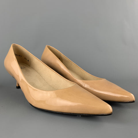 STUART WEITZMAN Talla 9.5 Zapatos de tacón de gatito de charol beige