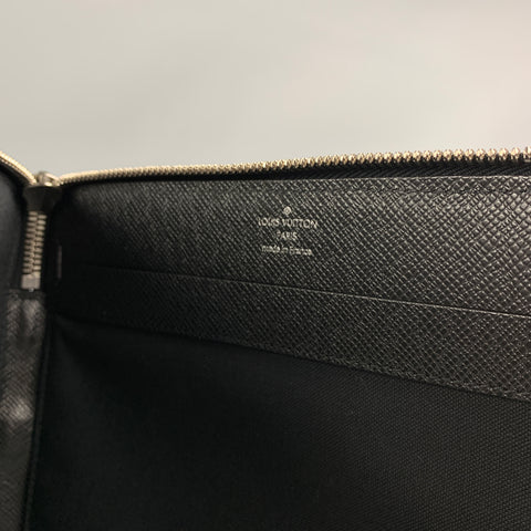 LOUIS VUITTON M32612  Black Canvas Leather Taige Vladmir Briefcase