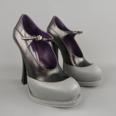PRADA Talla 8.5 Zapatos Mary Jane con plataforma bañada en caucho gris y cuero negro
