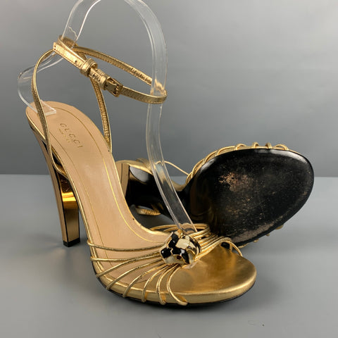 GUCCI Talla 9 Sandalias con tira al tobillo de cuero dorado